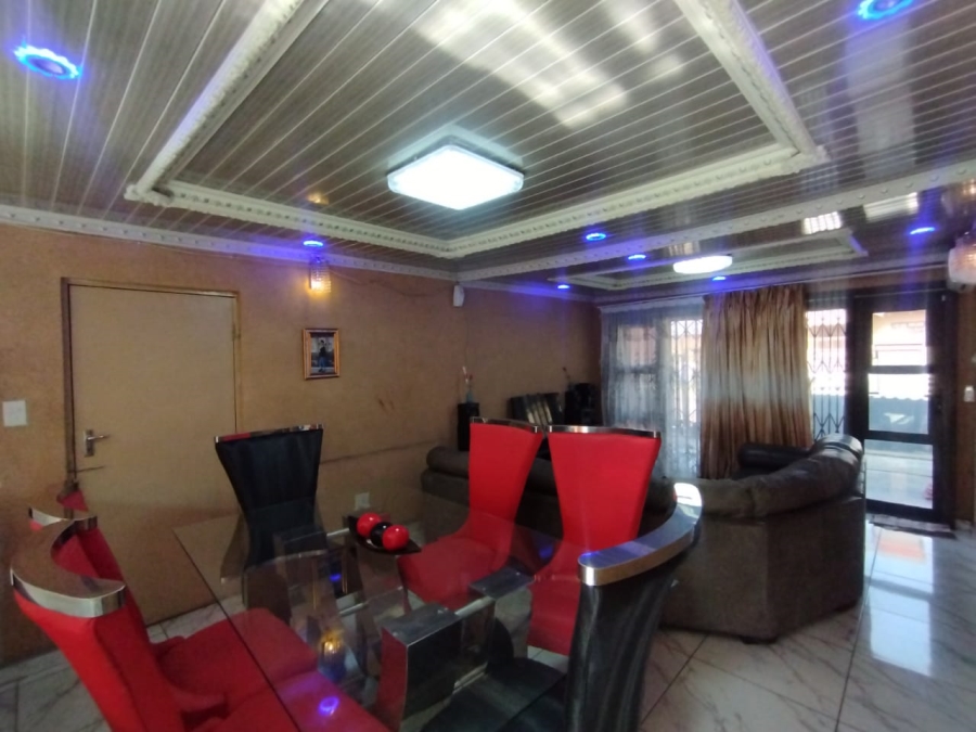 4 Bedroom Property for Sale in Tlhabane West North West
